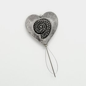 Needle Threader - Ammonite Heart