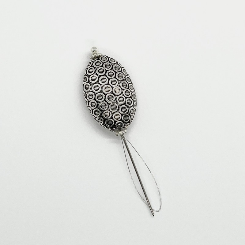Needle Threader - Jeweled Egg - Click Image to Close