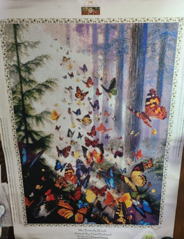 Diamond Painting Canvas - Mini Butterfly Woods - Click Image to Close